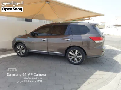 Nissan Pathfinder SV 2