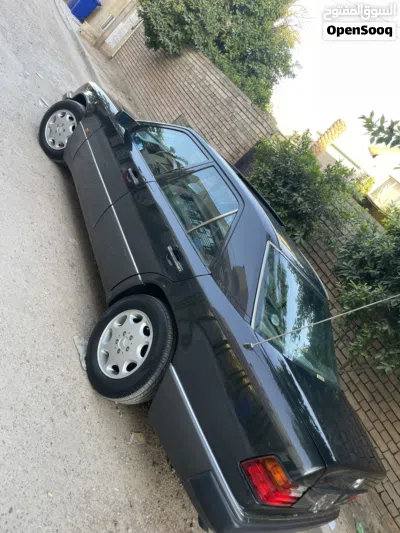 Mercedes Benz E-Class E 300 2