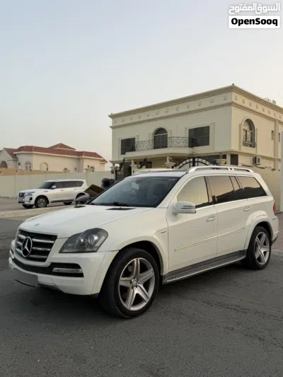 Mercedes Benz GL-Class GL 500 2