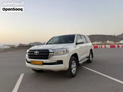 Toyota Land Cruiser VX 2