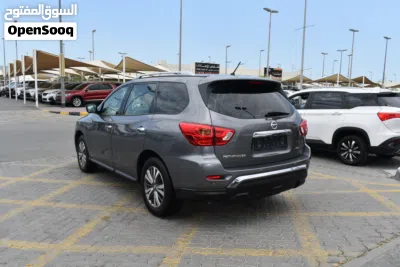 Nissan Pathfinder SL 3