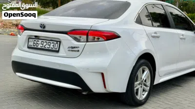 تويوتا كورولا Hybrid 3