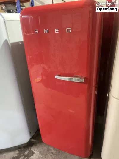 Smeg retro Refrigerator. Red Color 2