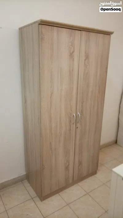 خزانة للبيع بحالة جيدة جدا 2