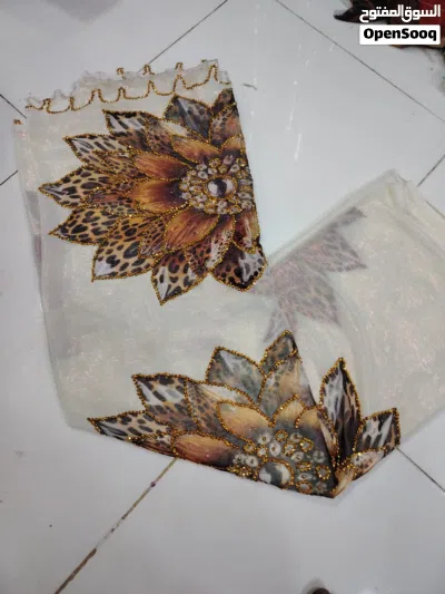عرض تياب عروسات وتاجرات 3