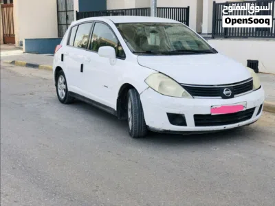 Nissan Tiida 3