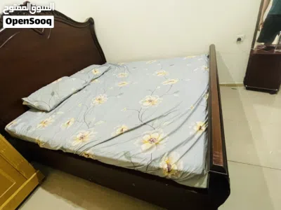 Queen Size Bed With Mattress 4
