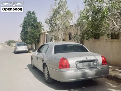 لينكولن تاون كار 2
