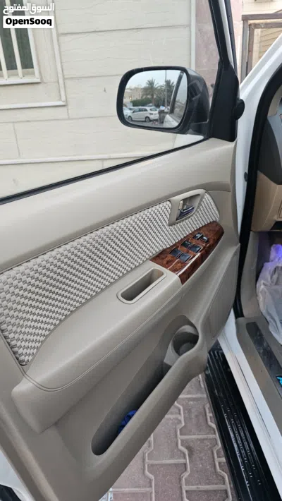 Toyota Fortuner SR5 3
