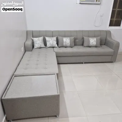 طقم كنب كامل مثل الواضح في الصورة مع مستلزماته 4