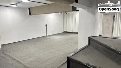 معرض تجاري بموقع مميز وسعر مميز للبيع 4