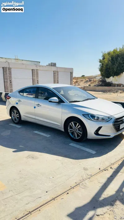 هيونداي افانتي Limited 3