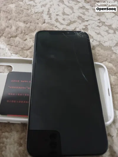 iPhone X. 3