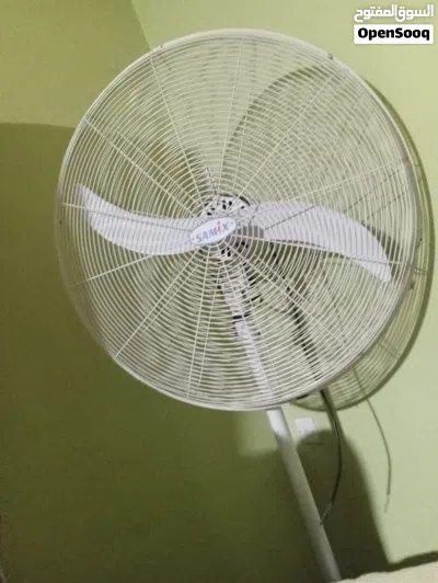 مروحه حجم كبير ل مساحات كبيره سبب بيع ترحيل شفرتين جيده جدا لقطه لايفوت استعمال خفيف 2