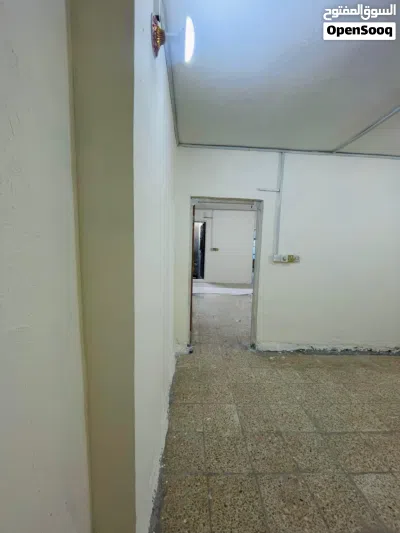شقة نظيفة للايجار في مركز البصرة قرب الهايبر 2