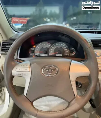 Toyota Camry Sport 4
