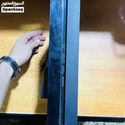 عرطه بلستيشن 4 في محافظه اب جهاز نظيف كرت ومواصفات عاليه جميع المواصفات بالوصف 4