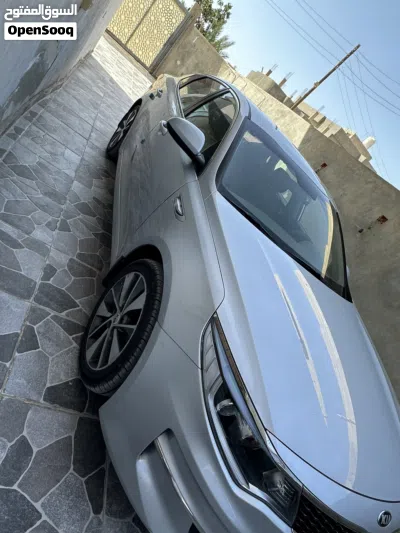 كيا اوبتيما Standard 2