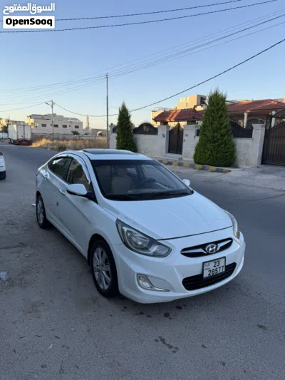 Hyundai Accent Standard 2