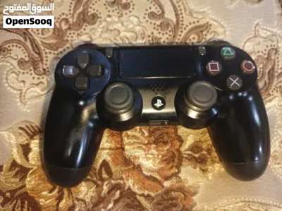 بلايستيشن 4 سليم (PS4 Slim) مميز جداً مع ايد أصلية ولعبة FC 25 الأحدث - نظافة تامة! 4