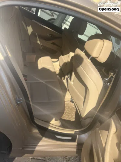 بي ام دبليو الفئة 5 530i Sedan 4