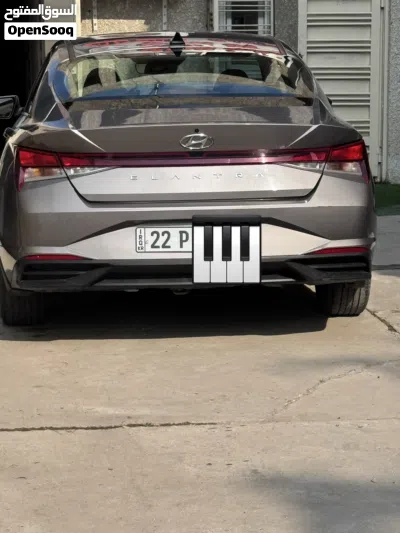 Hyundai Elantra SEL 4