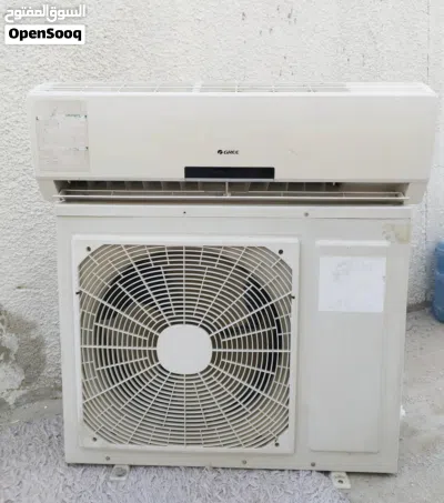 2 ton O General split air conditions available 2