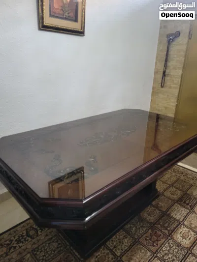 طاولة سفرة مع 6 كراسي و ملحق للبيع بداعي السفر 4