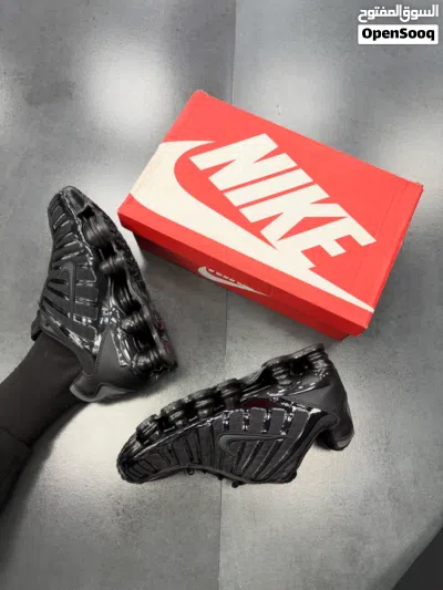 NIKE SHOX SHOES 3