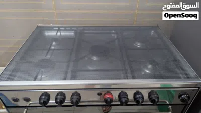 Oven (Good condition) 4