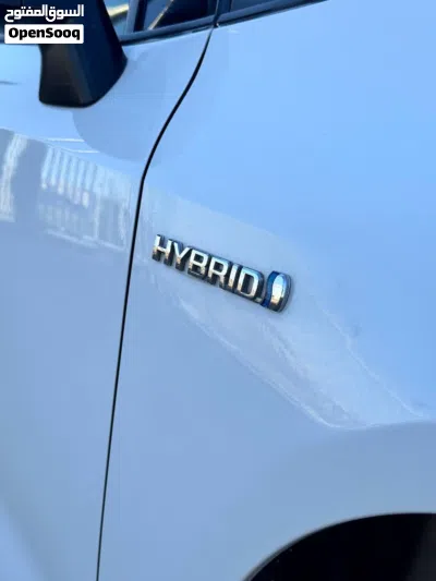 Toyota Corolla Hybrid 4