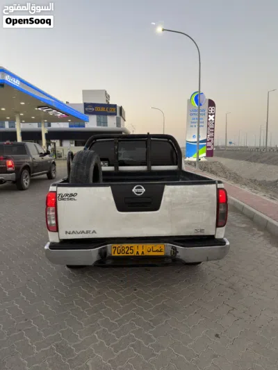 Nissan Navara DX 2