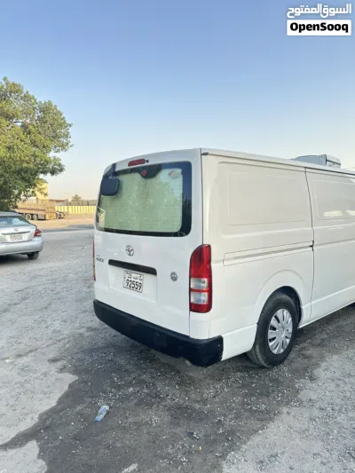 Toyota Hiace GLS 3