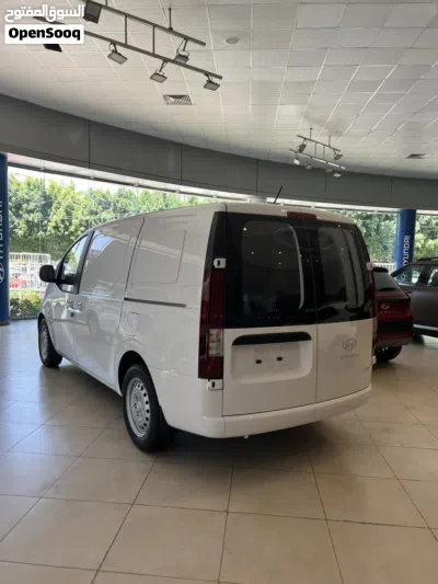 Hyundai Staria 4