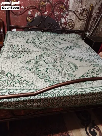 خزانة نظيف لايته زان + تخت مجوز حديد نظيف جدا 4