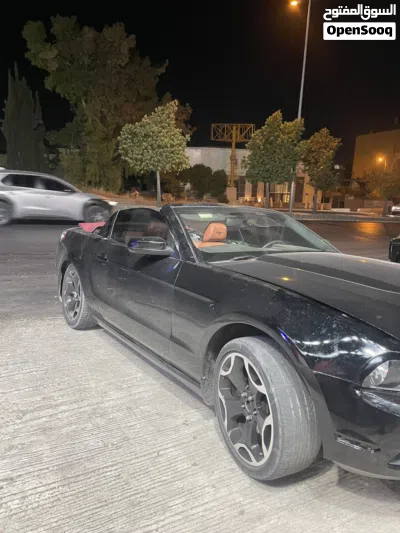Ford Mustang Standard V6 2