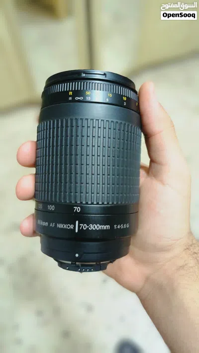 nikon d7200 مع عدستين 18,55. 70,300 2