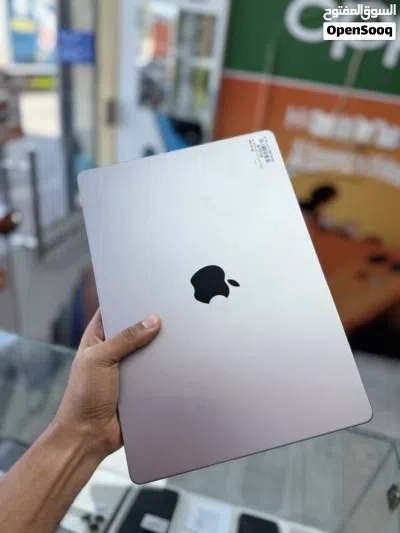 Apple MacBook Pro 14-inch 1TB 1024GB 16Gb RAM Clean Fantastic Professional High user experience 4
