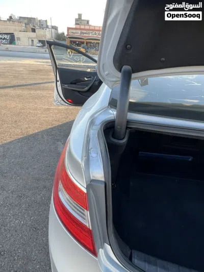 هيونداي i30 GL 3