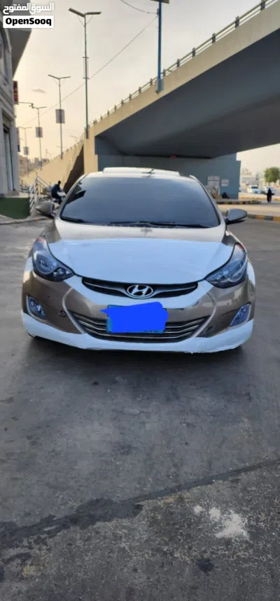 Hyundai Elantra Limited 3
