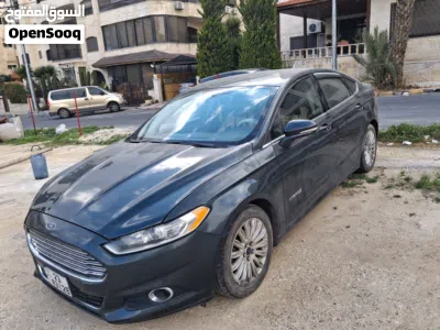 Ford Fusion SE 2