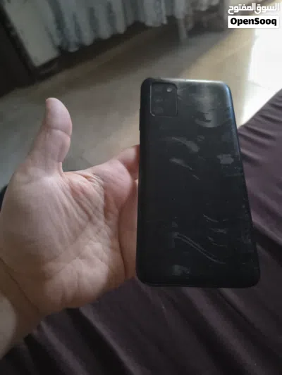 هاتف سامسونج جالاكسي A03 مستعمل بحالة جيدة بسعة 256 جيجابايت مع سماعات 4
