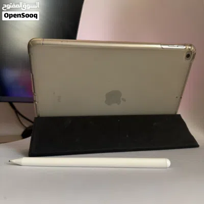 iPad 5 شبه جديد بحالة ممتازة 4