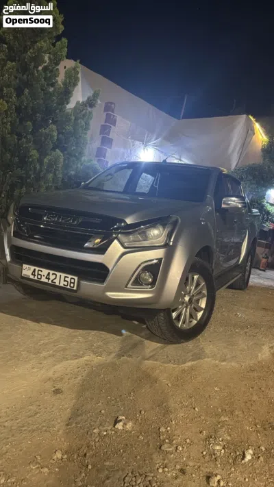 ايسوزو D-ماكس Standard 3