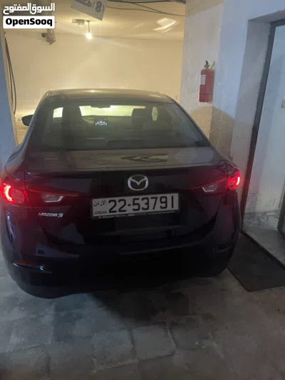 Mazda 3 Standard 3