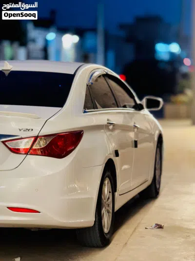 Hyundai Sonata Limited 4