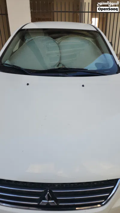 Mitsubishi Lancer Standard 3