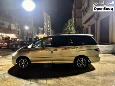Toyota Previa LE 3