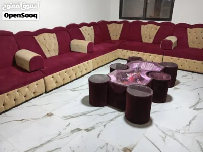 جلسه 18مقعد بحال الوكاله مع الطاولات 175 دينار الموقع اربد ت 3