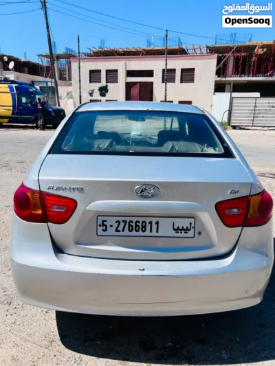 هيونداي افانتي Standard 4